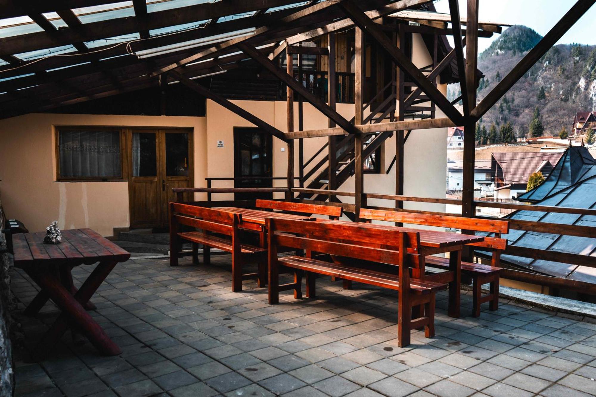 Pensiunea Casa Soarelui Podu Dimbovitei Exterior foto