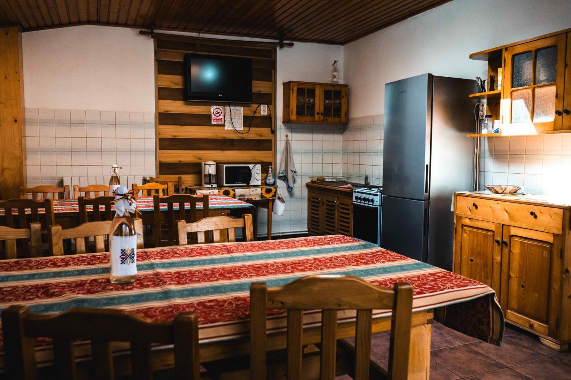 Pensiunea Casa Soarelui Podu Dimbovitei Exterior foto
