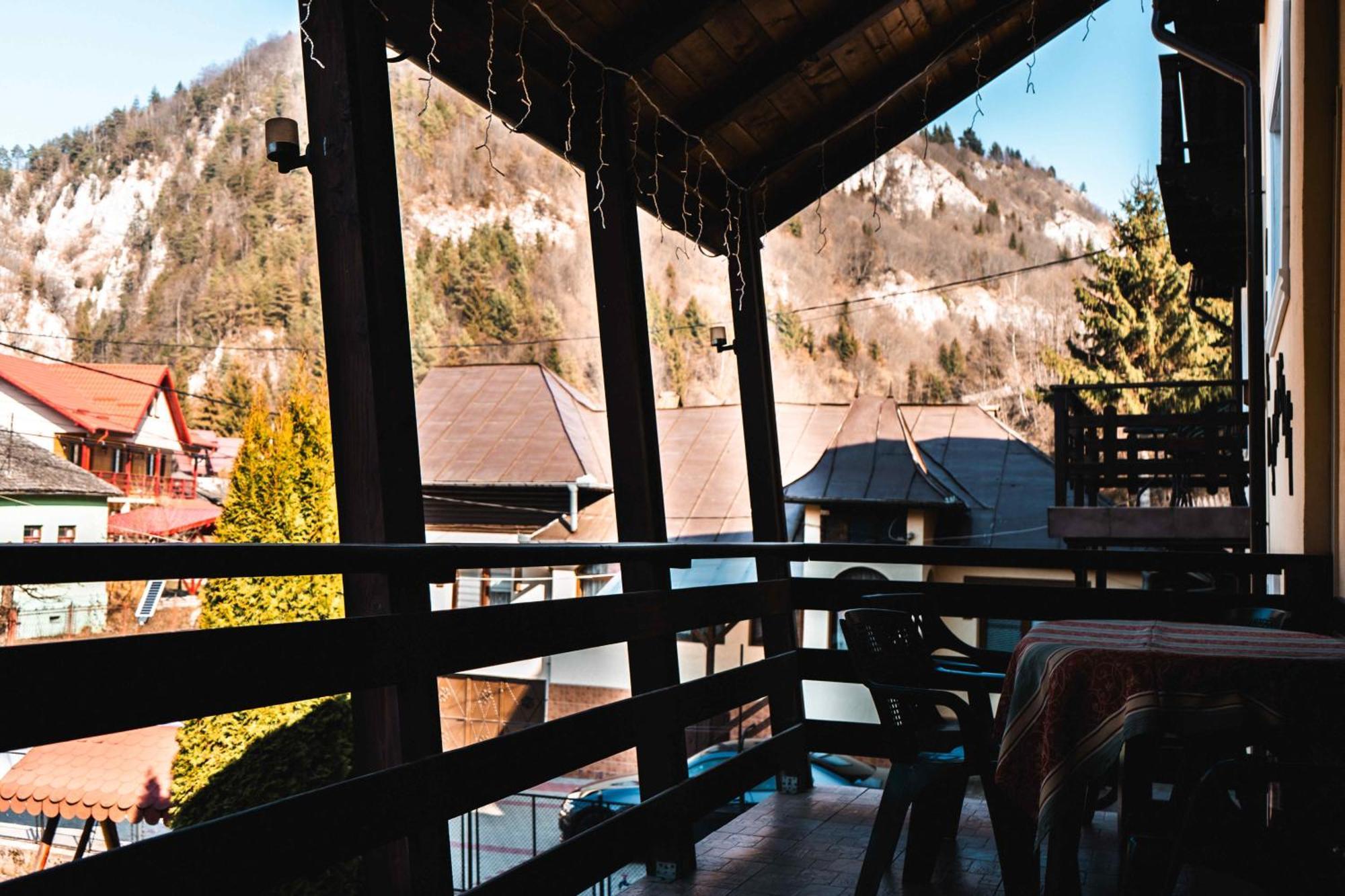 Pensiunea Casa Soarelui Podu Dimbovitei Exterior foto